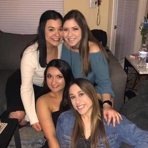 Meet your Posher, Cassandra